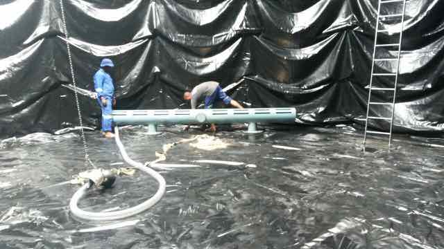 Inside of internal membrane tank 